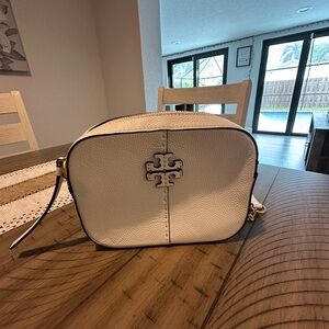 Tory Burch White Leather Crossbody Bag with Silver Logo